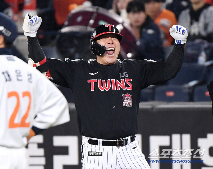 'The 35-year-old captain who burst into tears... Even if it's made into a drama, it's going to get criticized.'