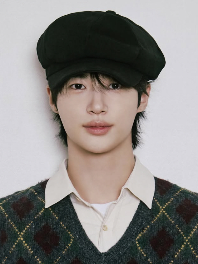 Byeon Wooseok Shares Adorable Birthday Photo as Fans Launch Charity Drive