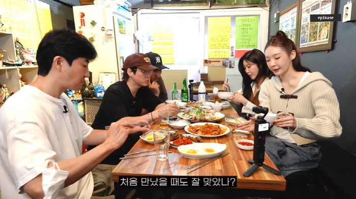 Davichi, Lee Hae-ri, Kang Min-kyung, I hated itToo much pressure (Epic High)