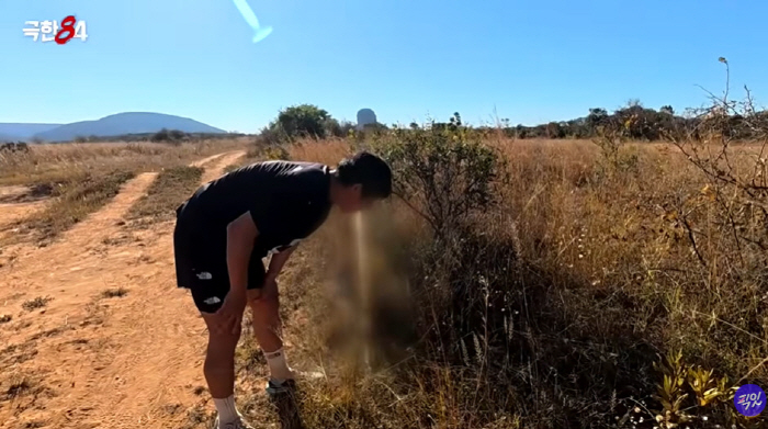 Gian 84, eventually collapsed. From vomiting during marathon challenge, this is hell (extreme 84)