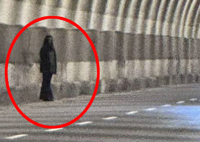 I saw a ghost with long hair in the tunnel. The drivers are scared. Who are they?