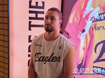 It could have been the best wedding anniversary...I wanted to end it somehow by refusing to take a fierce steel plate to the bench