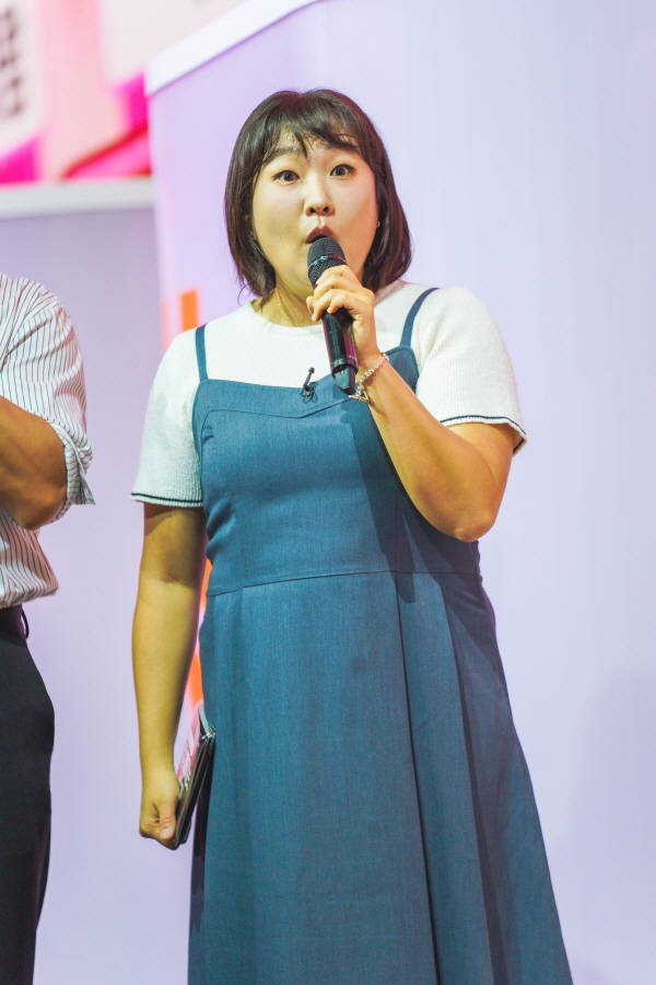 Lee Suji, who is 48kg, even succeeded in dating