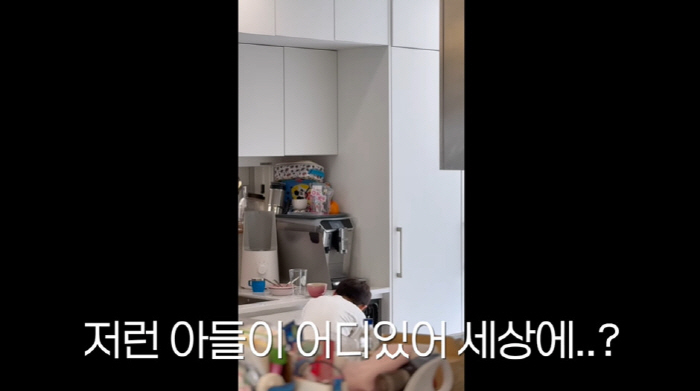 Lim Chang-jung, 8-year-old handsome man. Washing dishes is so nice (Seo White)