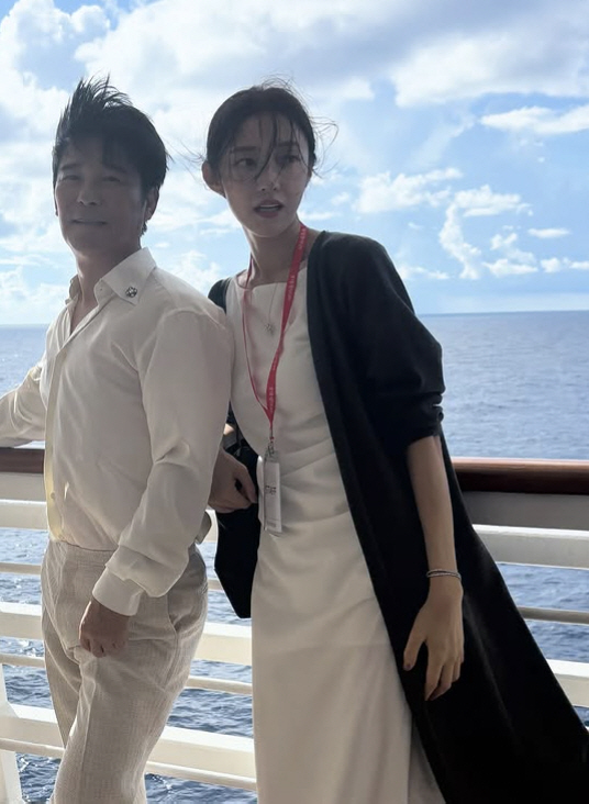 Lim Chang-jung ♥ Seo White, 176cm, 53kg There was a reason why I was thirsty. Eat well only one meal a day