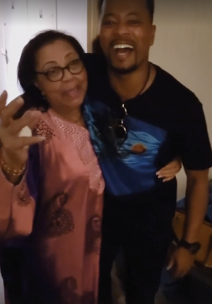 Park Ji-sung's best friend Evra is so sad. My mother is suffering from Alzheimer'sFirst confession about why I wear only one shoe