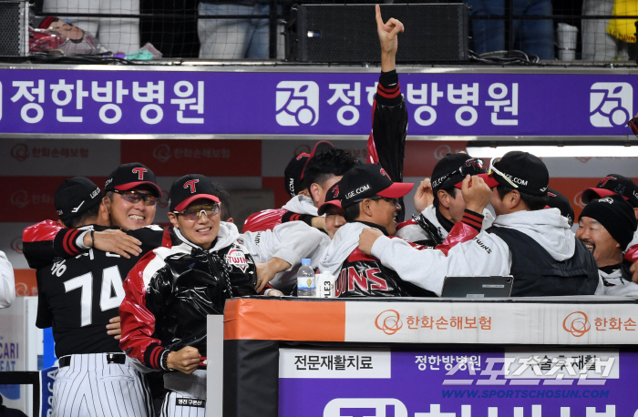  Coach Yeom Kyung-yeop won the combined championship