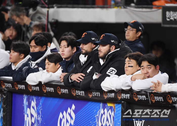  Hanwha watching the last attack