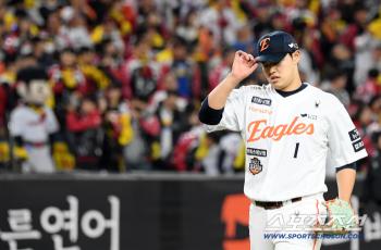 It's not Moon Dongjoo