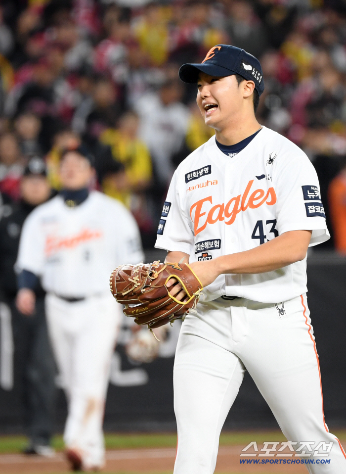  Jung Woojoo's smile is back