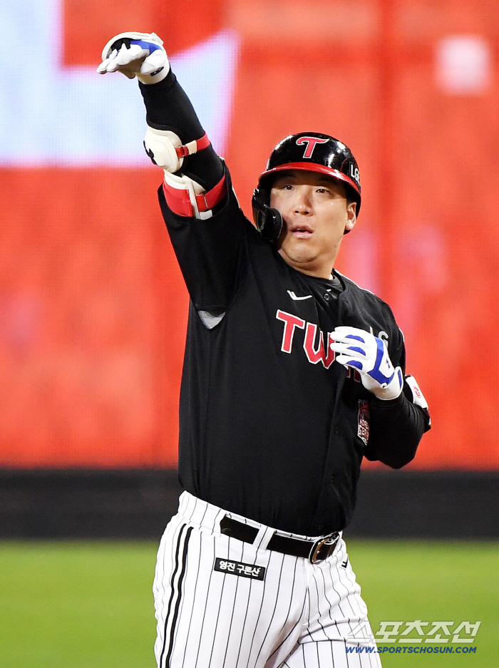  Kim Hyun-soo makes a timely RBI