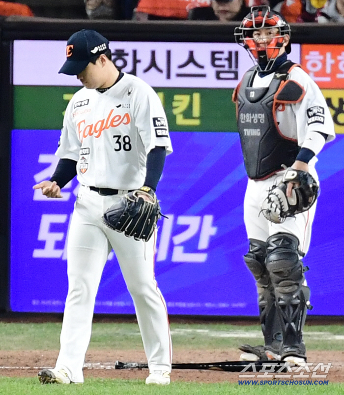  Kim Jong-soo's regrettable throwing error