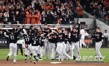 LG Twins achieved another unified championship in two years