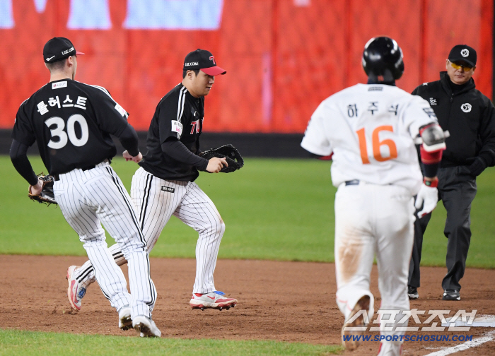  Moon Bo-kyung caught Ha Joo-seok's batting with a good defense