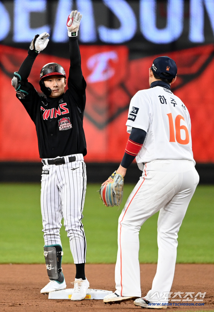  Shin Minjae, double from the start