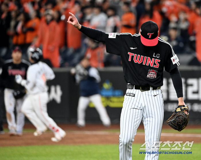  Tolhurst, as expected, triple beat!