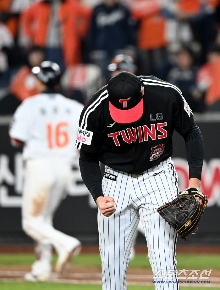  Tollhurst, blocked with a double play!