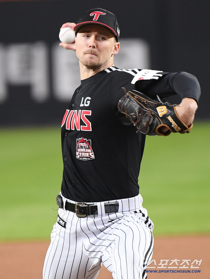 The strongest team in 2025 won the LG Twins 4-1 and won the stepping stone, completing the V4. Yeom Kyung-yeop, who won twice in three years, is a master