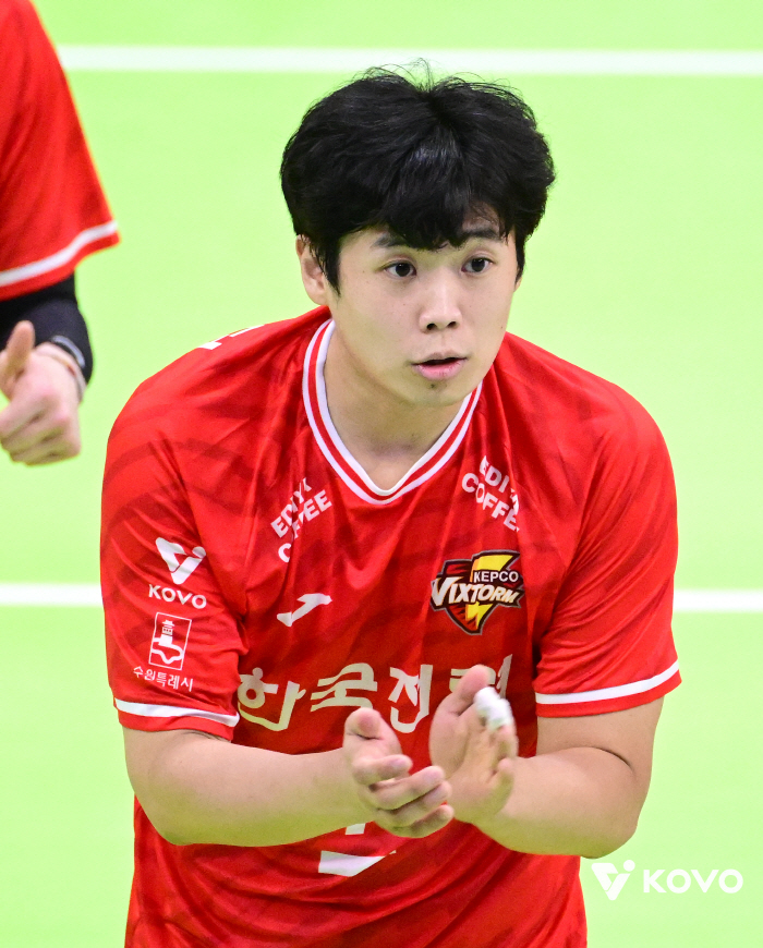 I finally won! Kwon Young-min, KEPCO's coach, Eddy, is better if he doesn't have an offense like today