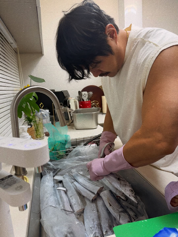 KCM, if you didn't reveal your daughter who's been hiding for 12 years, what would princesses like