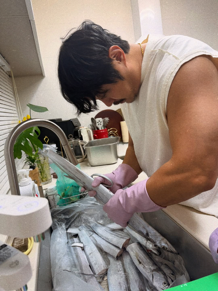 KCM, if you didn't reveal your daughter who's been hiding for 12 years, what would princesses like