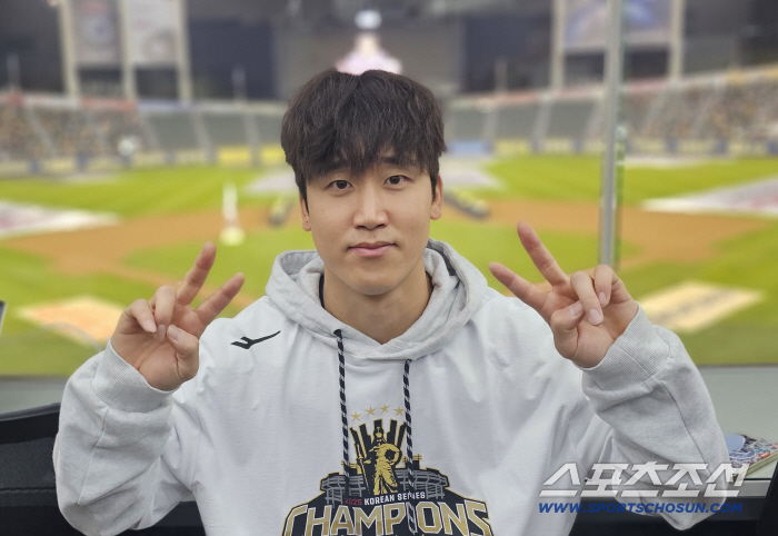 Koo Bon-hyuk, who won the Korean Series, didn't forget General Lee Yul-ye. DM? He's in the final camp.