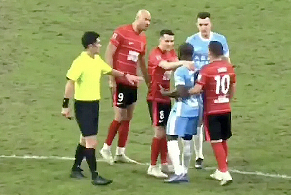 Monkey crying  middle finger swearing Shock racism in China...A Cheongdu fan who threw a water bottle at Ulsan