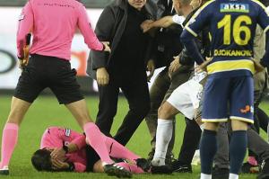 How did Kim Min-jae survive? Turkiye's soccer boom, 149 referees are suspended due to betting scandal...3,700 athletes were also surveyed