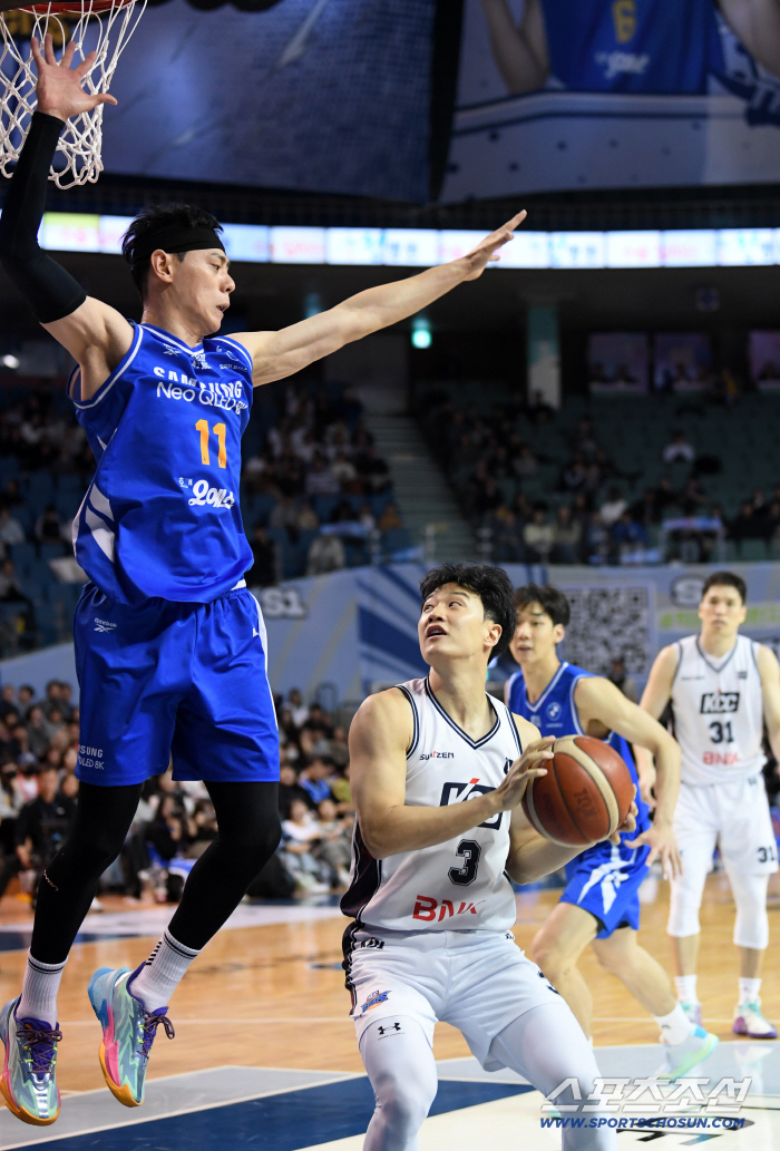  Lee Kwanhee was tricked by the fake