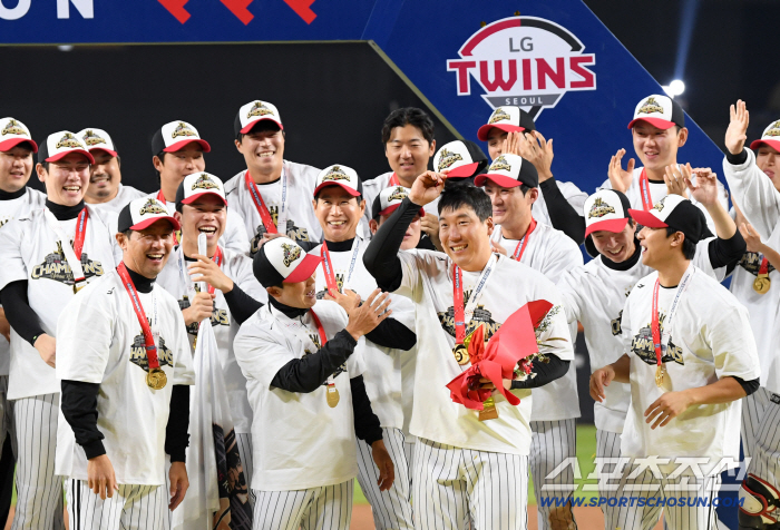  LG Kim Hyun-soo won the combined championship