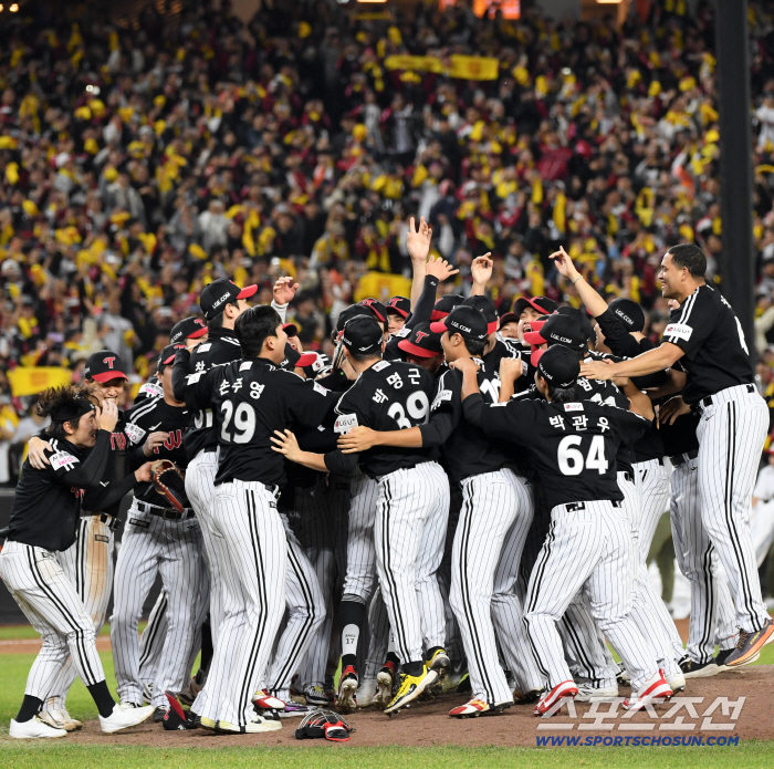  The moment the LG Twins won the Korean Series