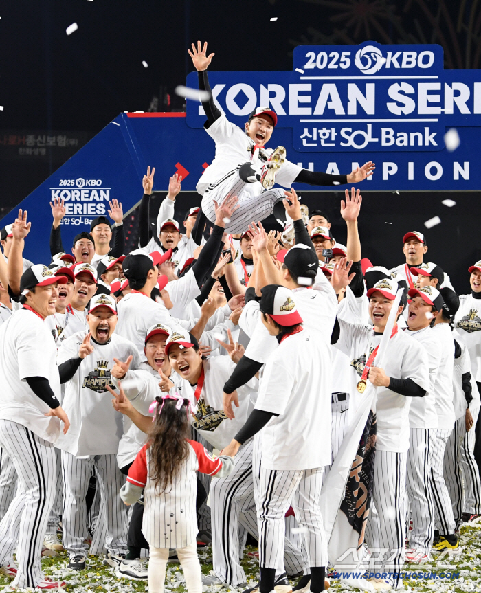  Park Hae-min, the captain of the Korean Series, did it