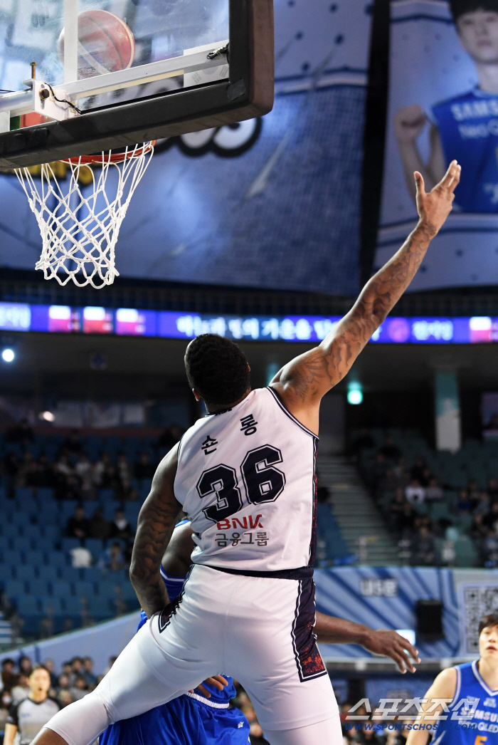  Shawn Rong's sensational play