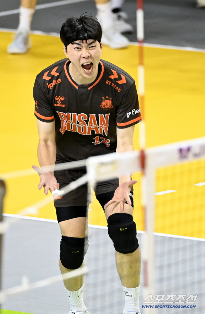 2G consecutive full set → Shutout defeat...I think a lot about Shin Young-chul, who is playing the electric derby. 