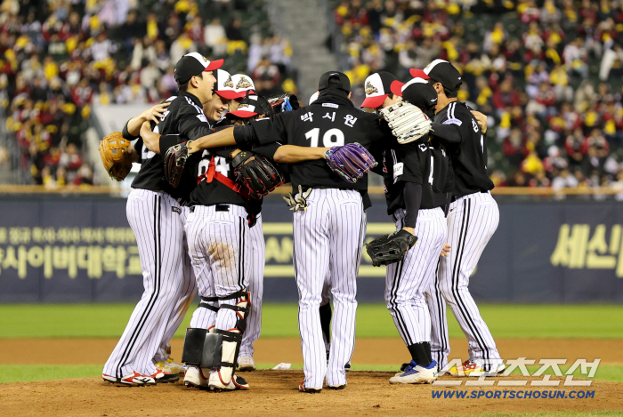 Chirinos is a catcher? Shortstop Lim Chan-kyu's super catch. Chun Sung-ho's ground home run. The winning event became more perfect with the players' surprise ideas
