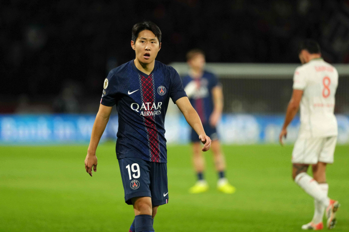 The corner kick master is back PSG Lee Kang-in performs in the winning goal corner kick in his return match