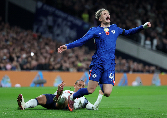 The culprit is Son Heung-min's 7th successor, London derby, with a terrible performance, xG 0.05 Tottenham, and 01 defeat to Chelsea → Frank's angry water bottle kick