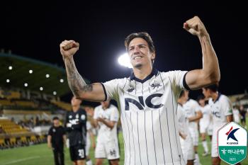  K2's best foreigner, Ewler, will play for E-Land again next season. Big club confirmed a complete transfer amid love calls