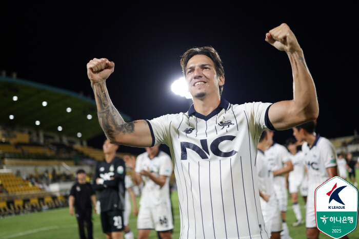  K2's best foreigner, Ewler, will play for E-Land again next season. Big club confirmed a complete transfer amid love calls