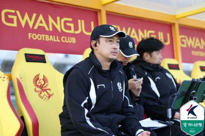  Jeonghyo's magic is crazy! Gwangju and Jeju match against each other in the first half → 20th half of the second half to stay...Fried Jonsson's debut goal