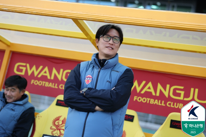  Jeonghyo's magic is crazy! Gwangju and Jeju match against each other in the first half → 20th half of the second half to stay...Fried Jonsson's debut goal