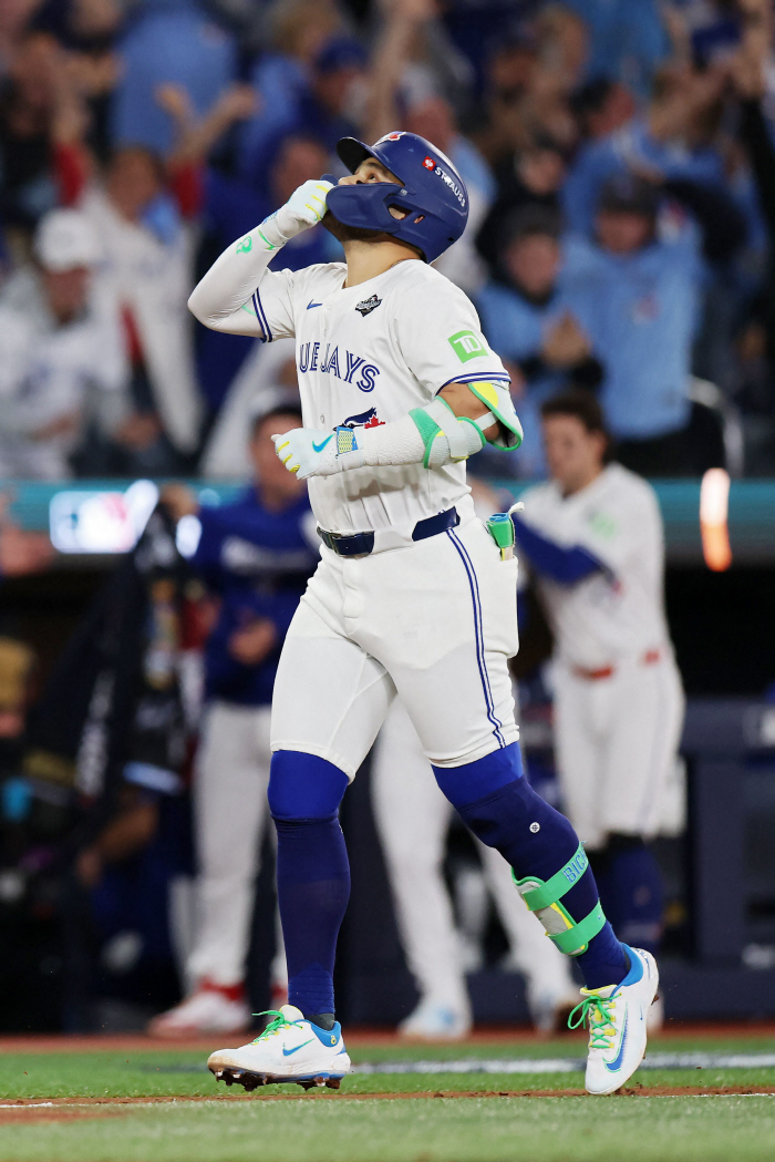 Ohtani is also a human being after all. His dream is to win the Dodgers World Series for the second time in a row. Starting pitcher Ohtani allowed Bissett to score three runs in the third inning