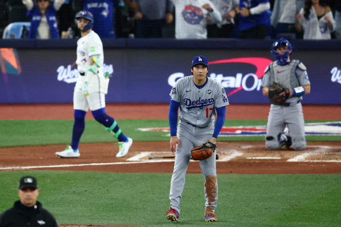 Ohtani is also a human being after all. His dream is to win the Dodgers World Series for the second time in a row. Starting pitcher Ohtani allowed Bissett to score three runs in the third inning
