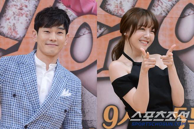 On Joo-wan, bride-to-be ♥ Bang Min-ah also got tickets for the musical herself...Take a proof shot of Sweet's cheering. 