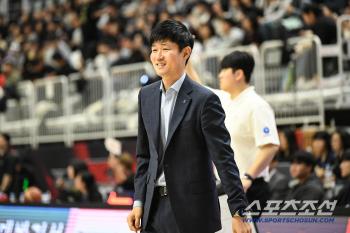  A cliff theory that was desperately needed. If he's pushed further, he could fall off a cliff and die A word that awakened the fighting spirit of the Korea Gas Corporation.