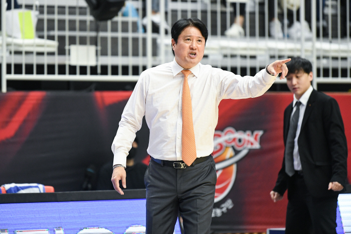KT manager Moon Kyung-eun's concern before the game was the result. Weakness of 3-point shooting? We acknowledge weakness of 3-point shooting. Rebound is a bigger problem. Why?