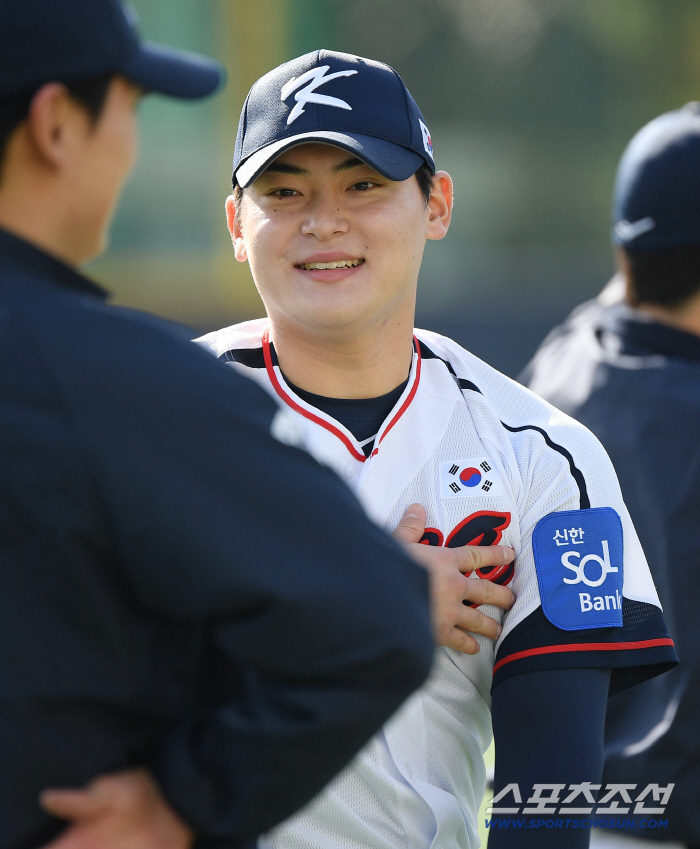  Cho Byung-hyun, the first national team training full of excitement