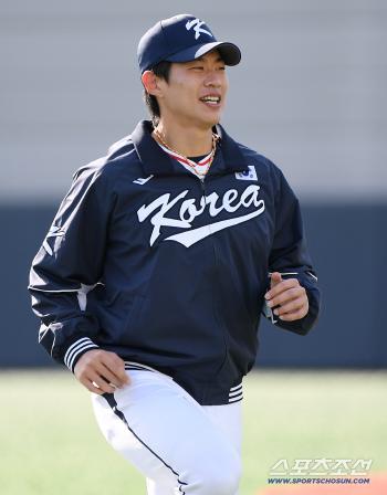  Song Seong-moon's bright smile