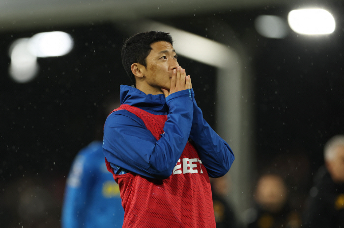 Son Heung-min is leaving, so it's a big crisis! Premier Leaguers go extinct, but Hwang Hee-chan, the last one, is the cliff edge → Wolverhampton, who completely ruined it, was eventually dismissed in 10 games