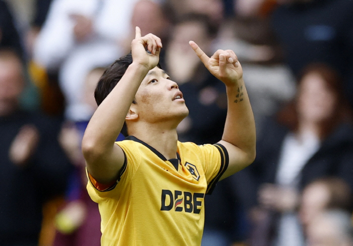 Son Heung-min is leaving, so it's a big crisis! Premier Leaguers go extinct, but Hwang Hee-chan, the last one, is the cliff edge → Wolverhampton, who completely ruined it, was eventually dismissed in 10 games